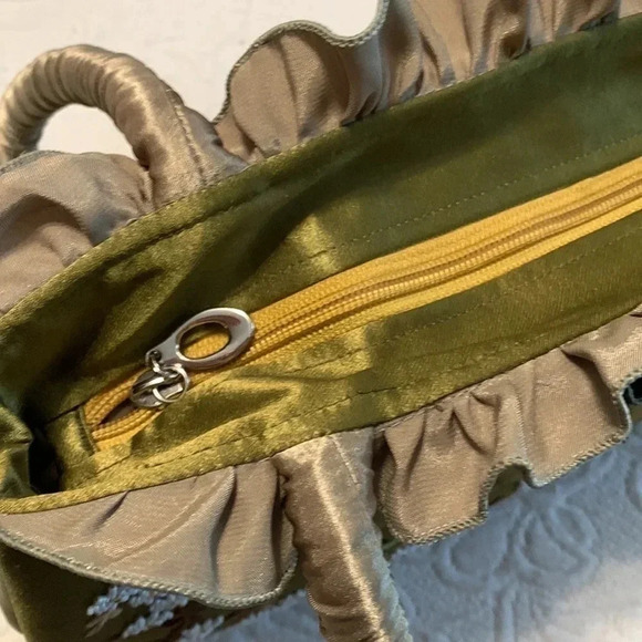 NWOT  Beaded hand bag - Picture 5 of 13